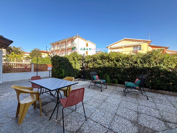 QUADRILOCALE  6 POSTI LETTO ZO...