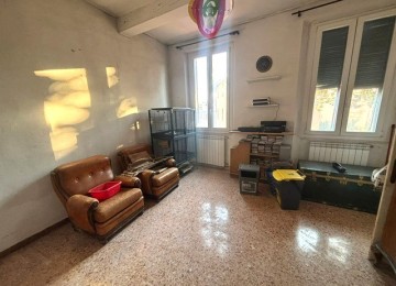 Empoli, semicentrale. 