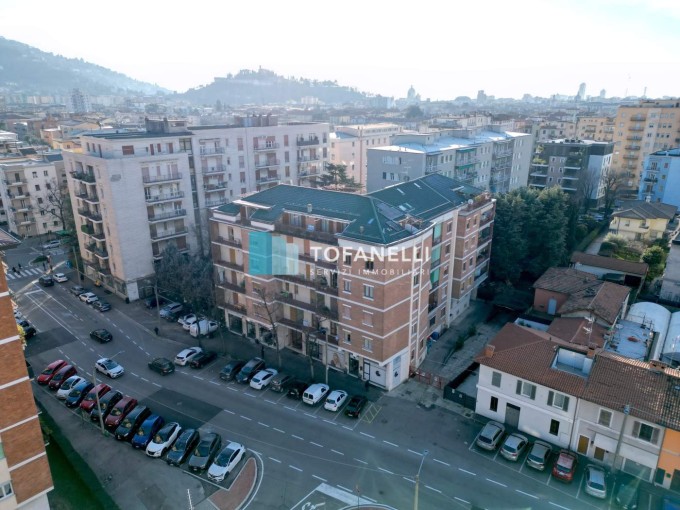 Spazioso quadrilocale al primo