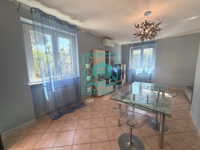 Villa Bifamiliare in Vendita a Camaiore 1 