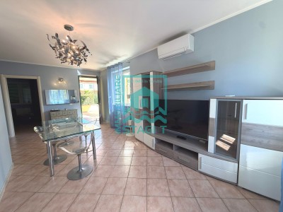 Villa Bifamiliare in Vendita a Camaiore 0 