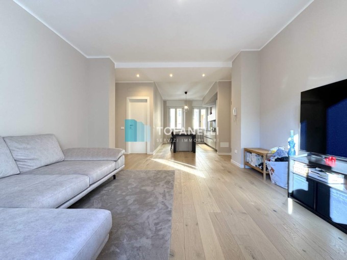 Trilocale completamente ristru