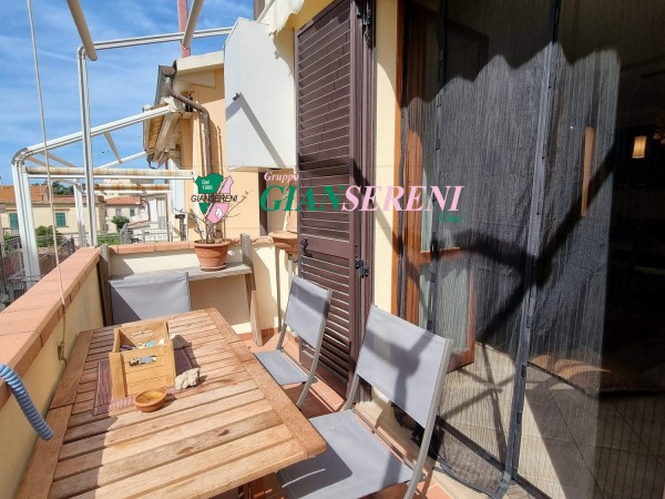 Bilocale con terrazza a 300 m ...