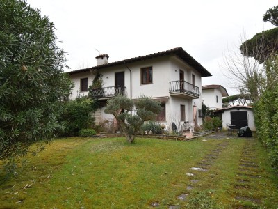 vendita Rif. P21 Villa Bifamiliare a Vittoria Apuana