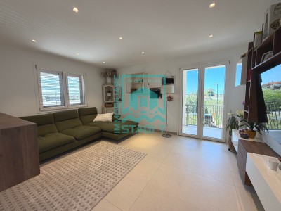 Appartamento In Villa in Vendita a Camaiore 1 