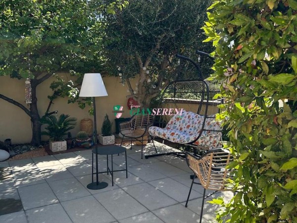 APPARTAMENTO IN VILLA TRIFAMIL...