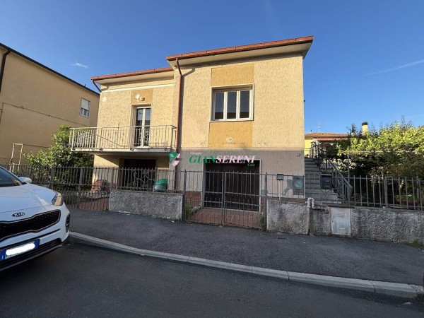 Villa singola con giardino in ...