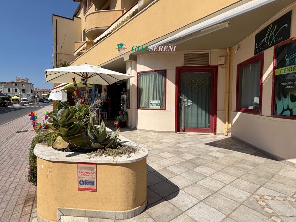 Fondo commerciale di 50 mq in ...