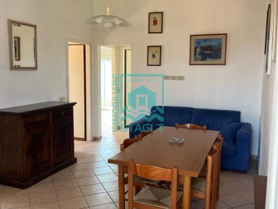 Lido di Camaiore: appartamento...