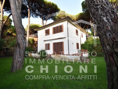 vendita Rif. p26 Villa Bifamiliare a Vittoria Apuana