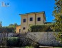 Villa con ampio parco ed autor