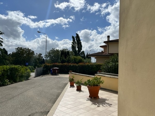 Vinci terratetto libero su tre...