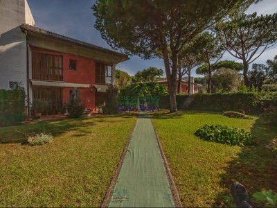 Foto immobile Villa Bifamiliare in vendita, Poveromo