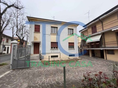 Villa Bifamiliare in Vendita a Piacenza 1 