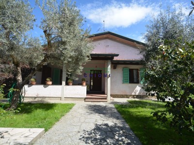 Foto immobile Villa Bifamiliare in vendita, Renella