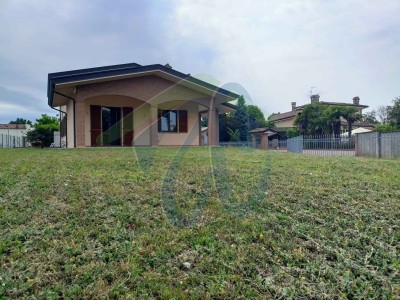Villa in Vendita a Piacenza 0 
