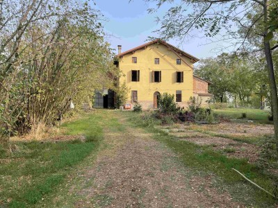 Villa in Vendita a Castelvetro Piacentino