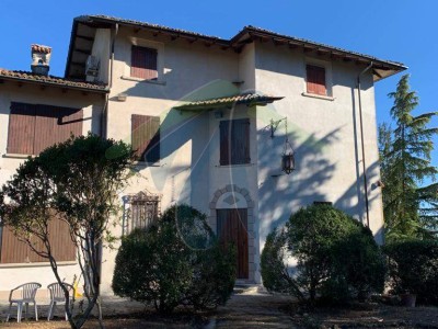 Villa in Vendita a Ziano Piacentino 1 
