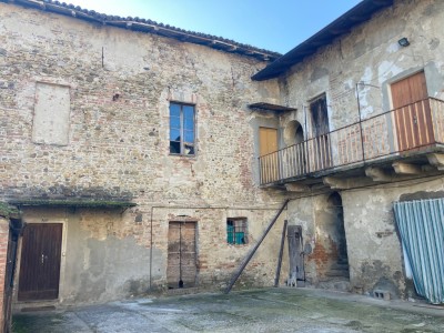 Stabile - Palazzo in Vendita a Borgonovo Val Tidone