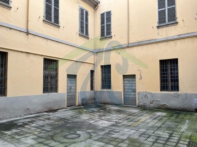Stabile - Palazzo in Vendita a Piacenza 1 